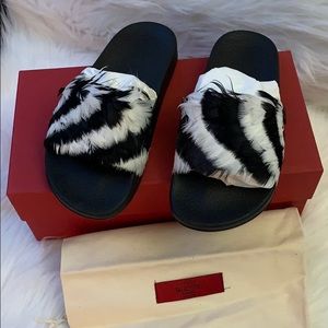 VALENTINO FEATHER SLIDE SANDALS